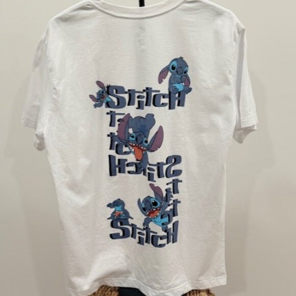 Disney parks Lilo & Stitch T-Shirt size Large New 2025 - Picture 3 of 10